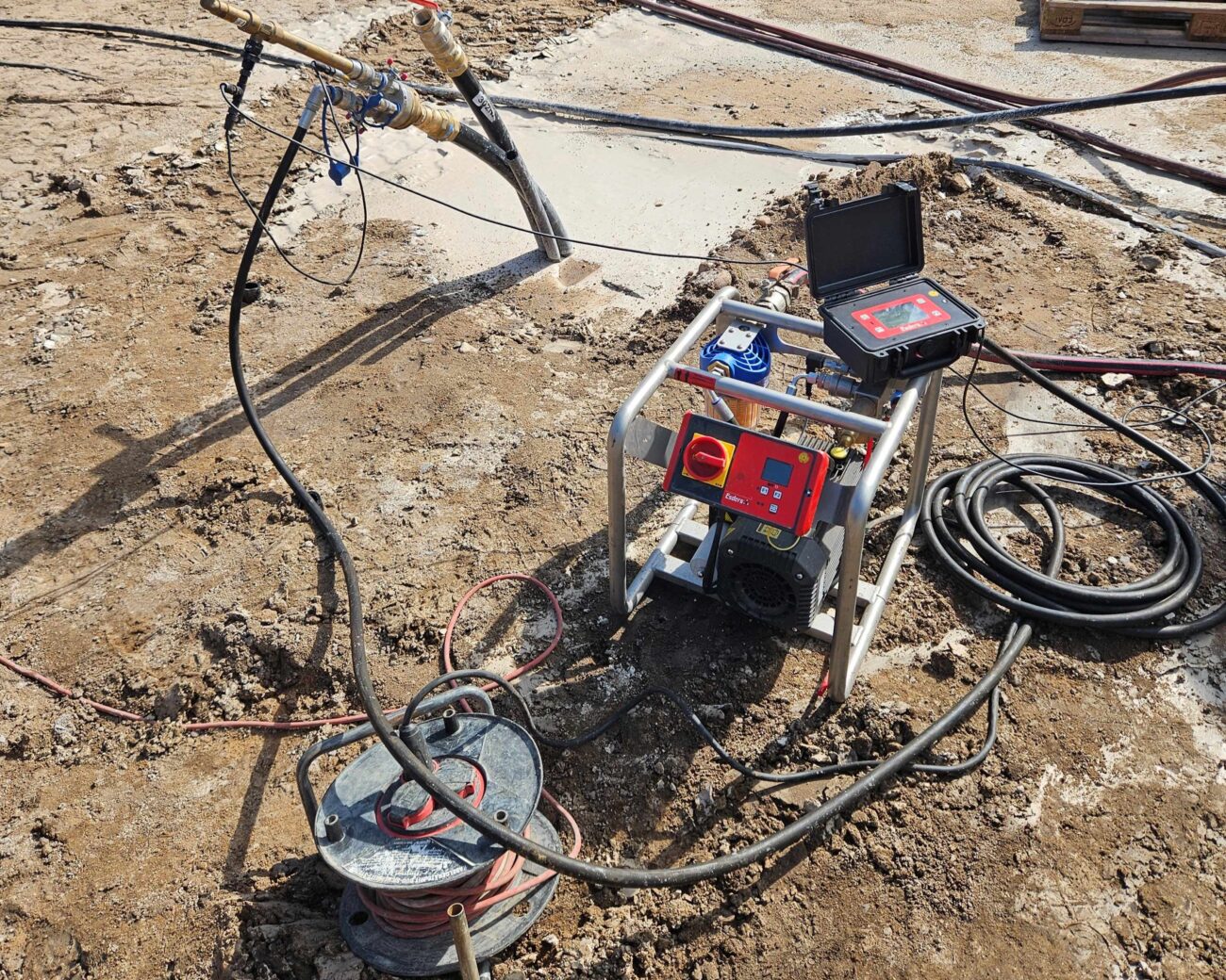 Leak testing of borehole heat exchangers with the smart memo