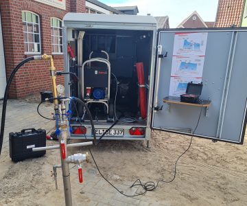 Pressure test setup with test head HANS and smart memo